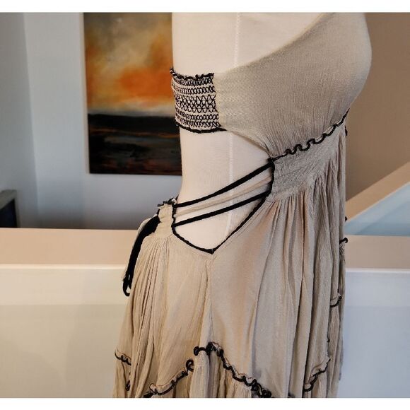 Free People Cream Backless Dress with Black Accents Size S - Picture 4 of 7